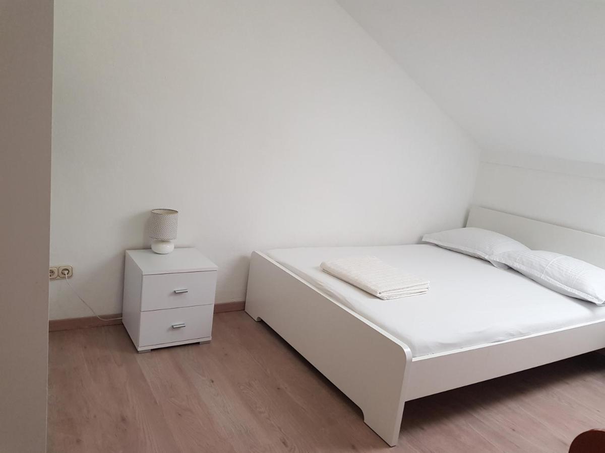 Apartman Figaro Pogled Od Milijun Dolara, 2 Tusa, 2 Wc Kaštela Zewnętrze zdjęcie